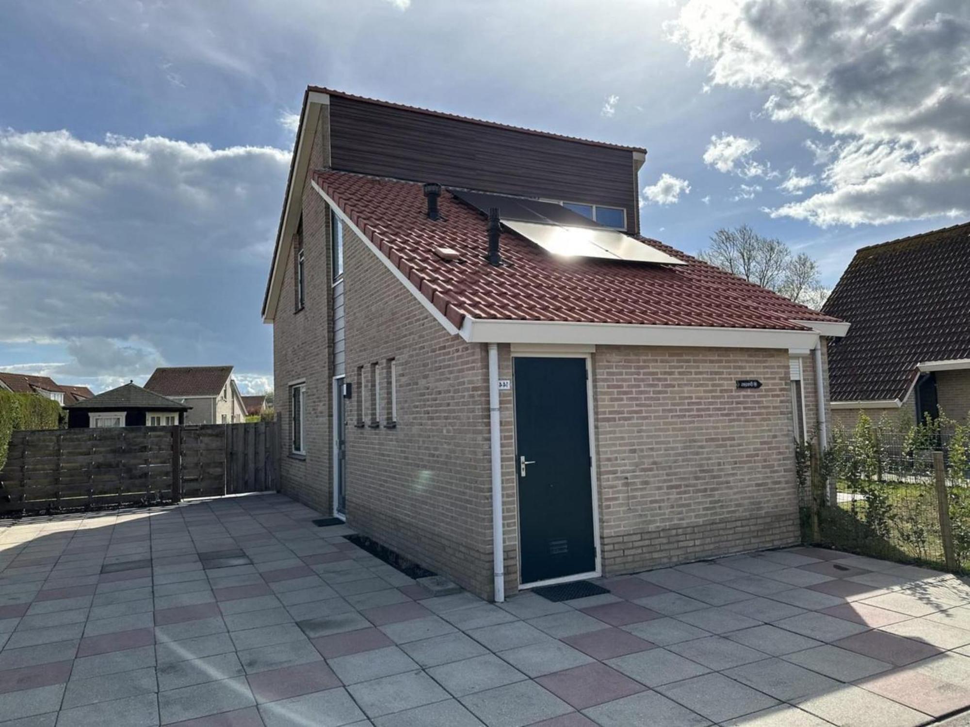 Vakantiehuis With Courtyard *