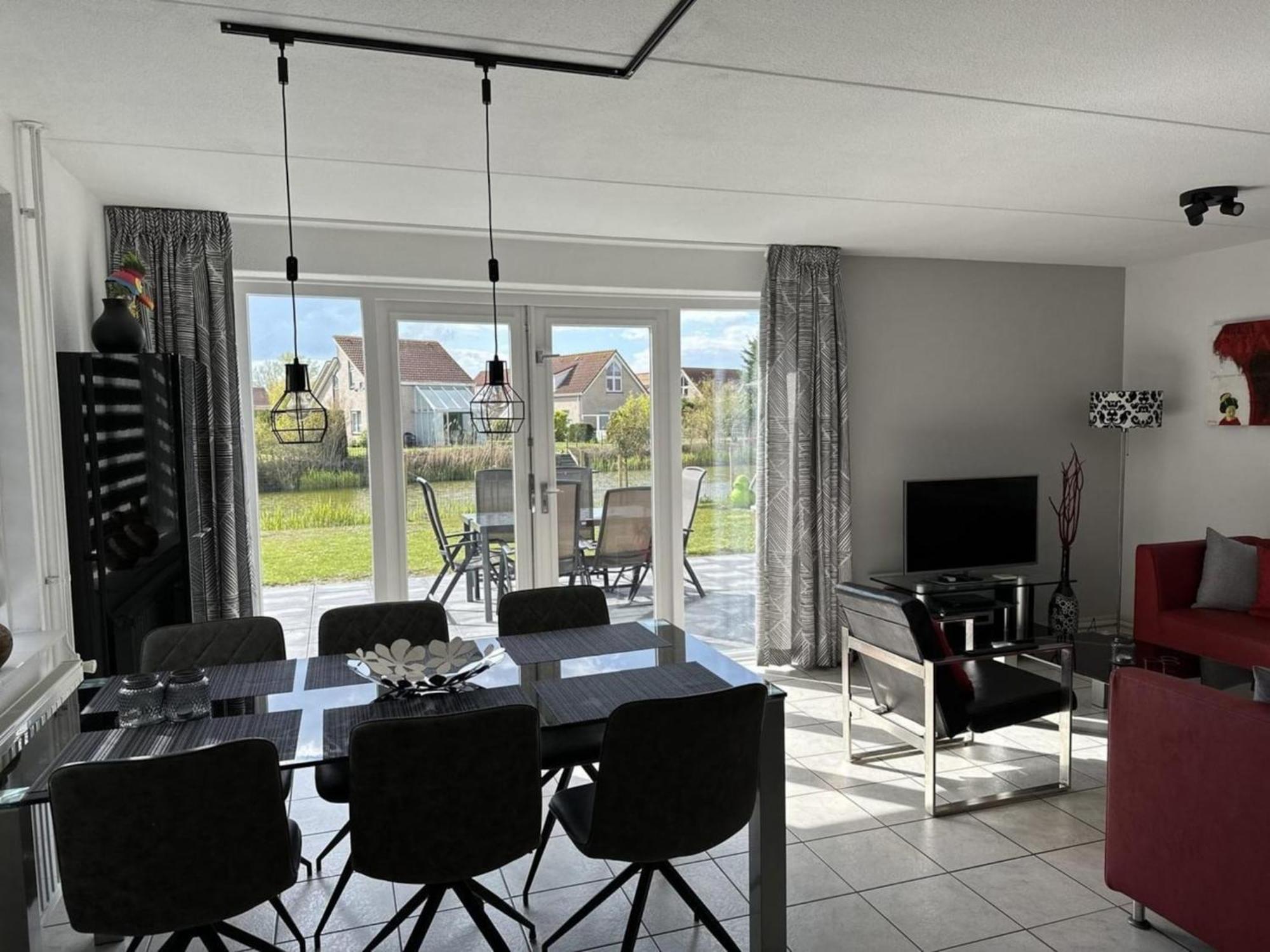 With Courtyard Vakantiehuis Breskens